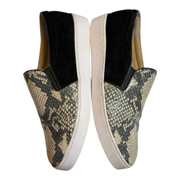 Vionic Gray & Black Suede & Leather Sneakers Size 8.5 Slip On Loafers Comfort - Picture 7 of 14